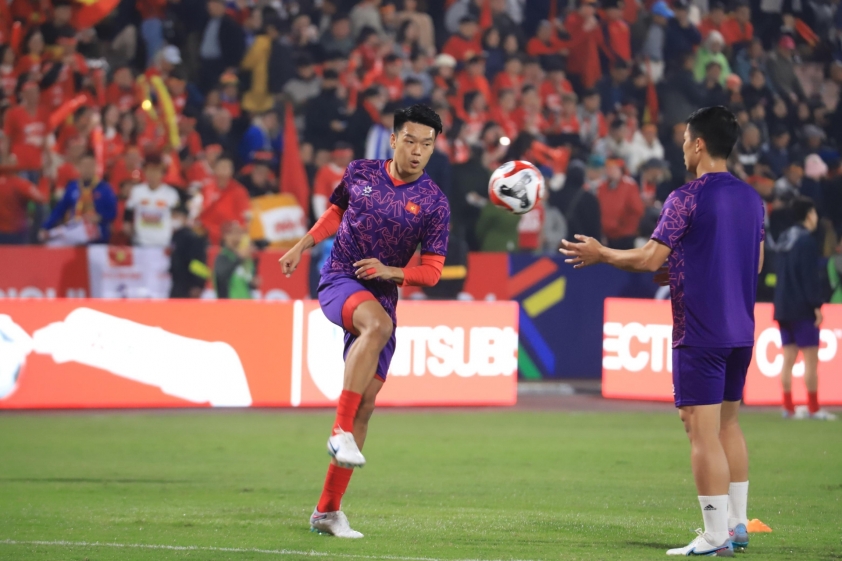 Việt Nam Đánh Bại Indonesia Với Pha Tỏa Sáng Của Quang Hải, Trở Lại Ngôi Đầu Bảng B AFF Cup 2024