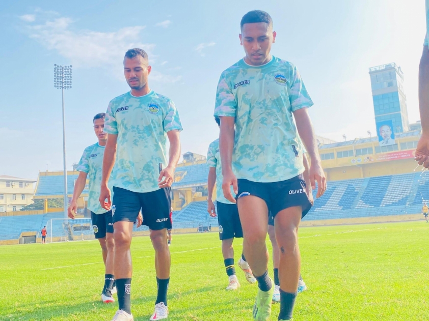 ĐT Đông Timor đổ bộ Hàng Đẫy, sẵn sàng đối đầu ĐT Thái Lan tại AFF Cup 2024