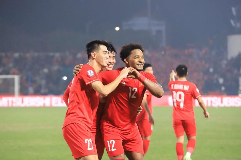 Tiêu Đề: ĐT Việt Nam Đường Hoàng Ra Sân Chung Kết AFF Cup 2024 Theo Đánh Giá Của Truyền Thông Indonesia