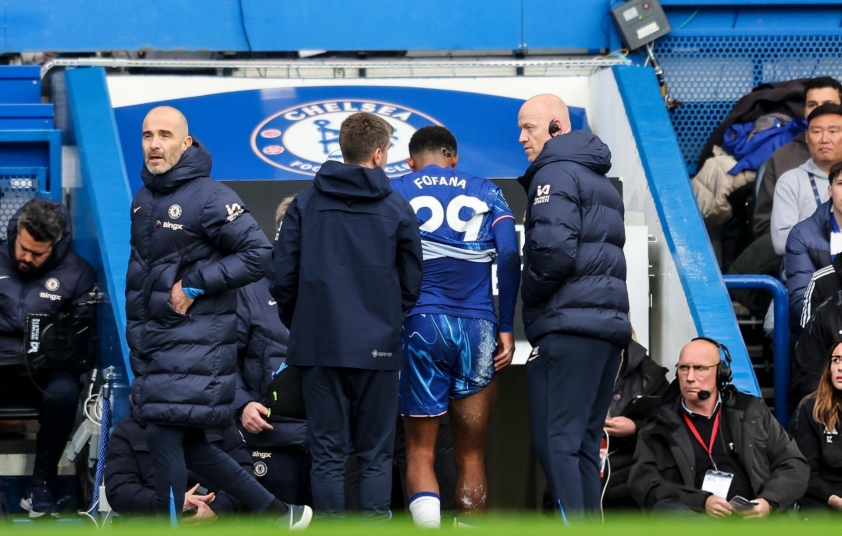 Chelsea đón nhận đòn giáng mạnh khi hậu vệ chủ chốt Wesley Fofana dính chấn thương nặng