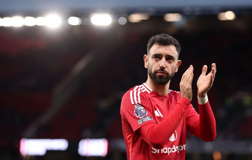 HLV Ruben Amorim không thoải mái với tiếng hô tên mình, muốn CĐV Man Utd tập trung cổ vũ các cầu thủ