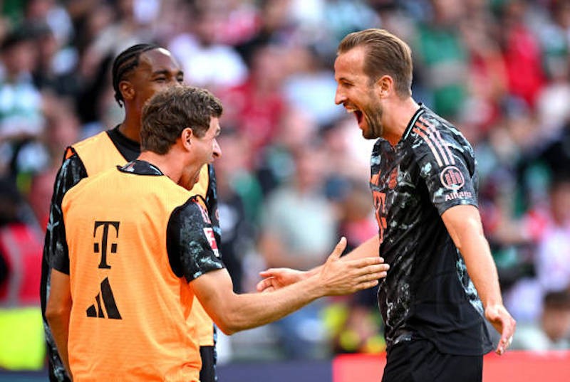 Bayern Munich Hủy Diệt Werder Bremen 5-0, Michael Olise Tỏa Sáng