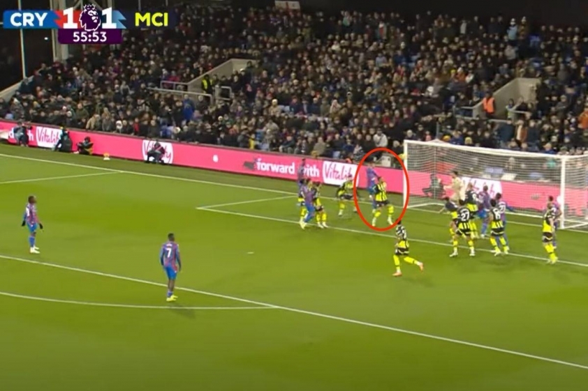 Kyle Walker trở thành mục tiêu chỉ trích sau trận hòa đáng tiếc của Manchester City