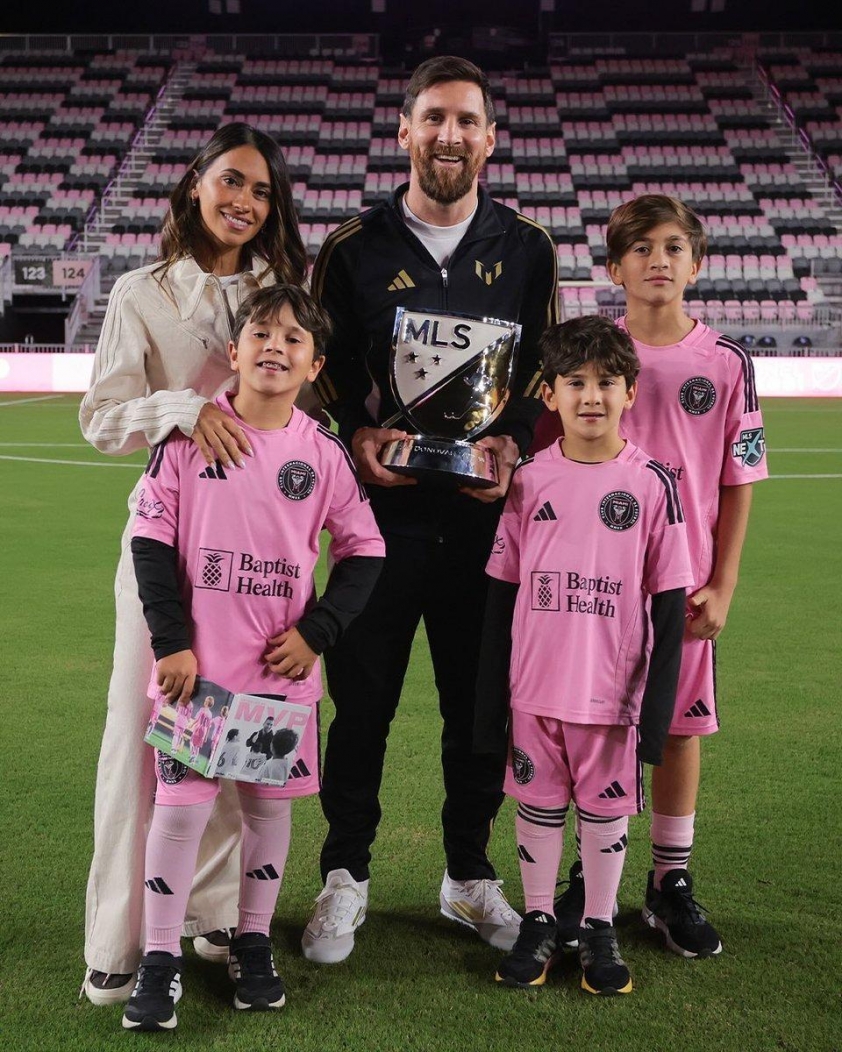 Lionel Messi đăng quang Cầu thủ xuất sắc nhất MLS, tiếp tục củng cố di sản vĩ đại