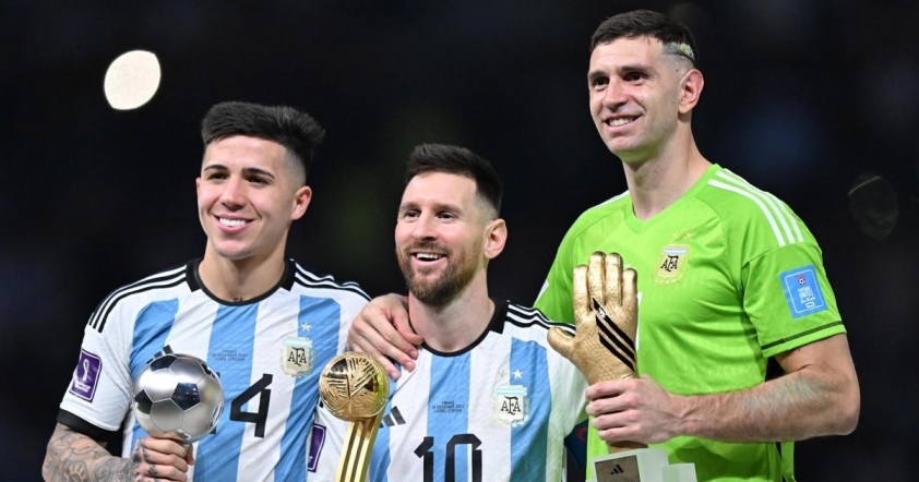 Emiliano Martinez chấn thương, Aston Villa đối mặt với khủng hoảng thủ môn