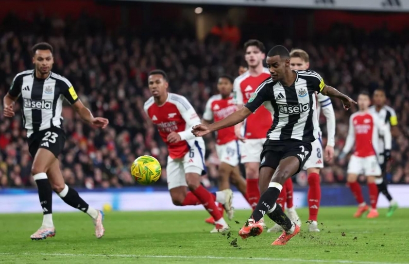 Newcastle Đánh Bại Arsenal, Tiến Gần Đến Trận Chung Kết Cúp Liên Đoàn Anh