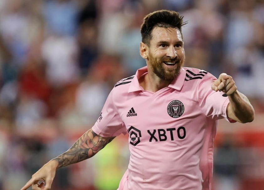 Messi: Huyền thoại vẫn tiếp tục tỏa sáng