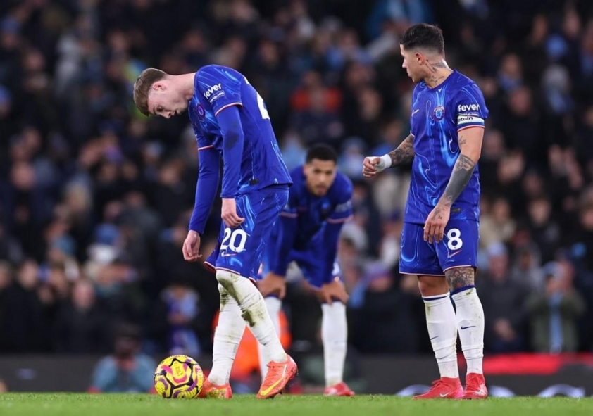 Gary Neville chỉ trích Cole Palmer sau trận thua của Chelsea trước Man City