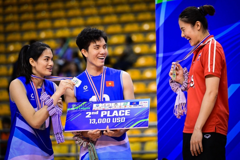 Bóng chuyền nữ Việt Nam 2024: Năm thăng hoa của những cô gái vàng