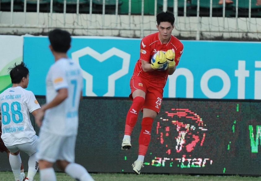 Bộ ba Vĩ Hào - Trung Kiên - Văn Đô: tương lai tươi sáng của bóng đá Việt Nam