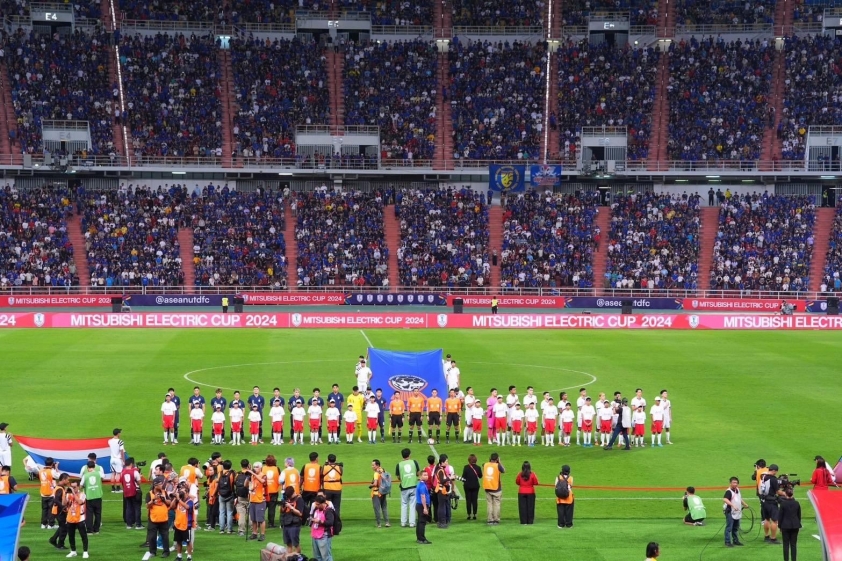 Thái Lan bất ngờ nhường sân nhà Rajamangala cho ĐT Việt Nam tập luyện trước chung kết lượt đi AFF Cup