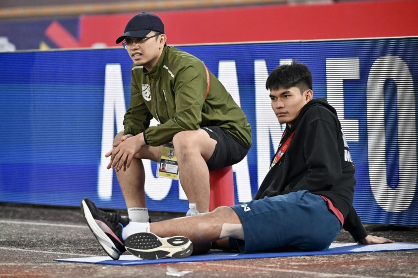 Thái Lan lo lắng chấn thương trung vệ trụ cột trước trận chung kết AFF Cup
