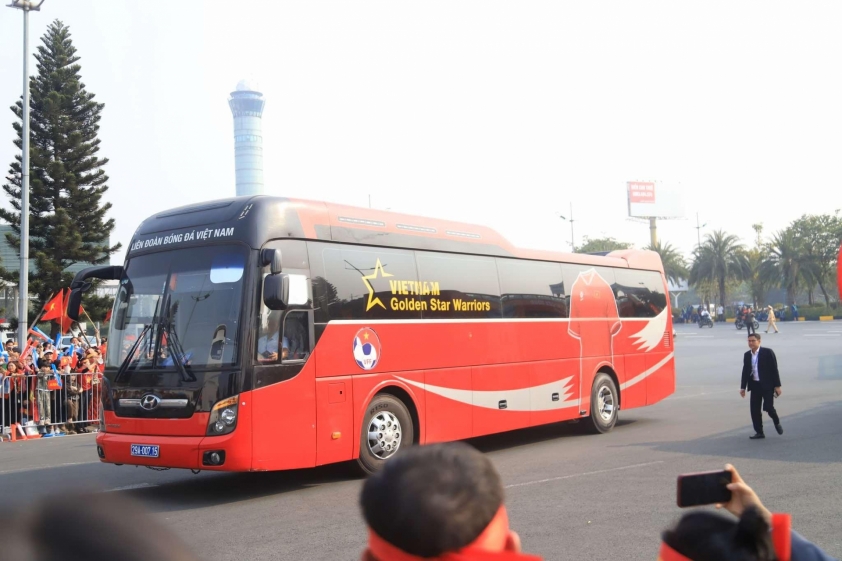 Đón chào anh hùng Những khoảnh khắc xúc động trong ngày ĐT Việt Nam trở về sau chiến thắng AFF Cup 2024