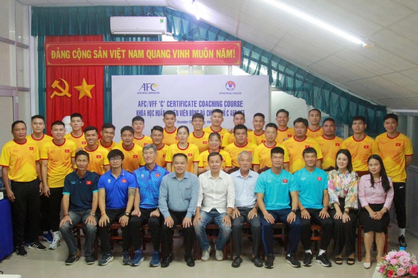 CLB Hoàng Anh Gia Lai Hành trang vững chắc cho tương lai với khóa đào tạo HLV chứng chỉ C AFC/VFF