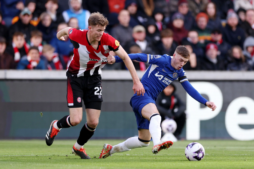 Chelsea đối mặt với án phạt sau vụ vây quanh trọng tài