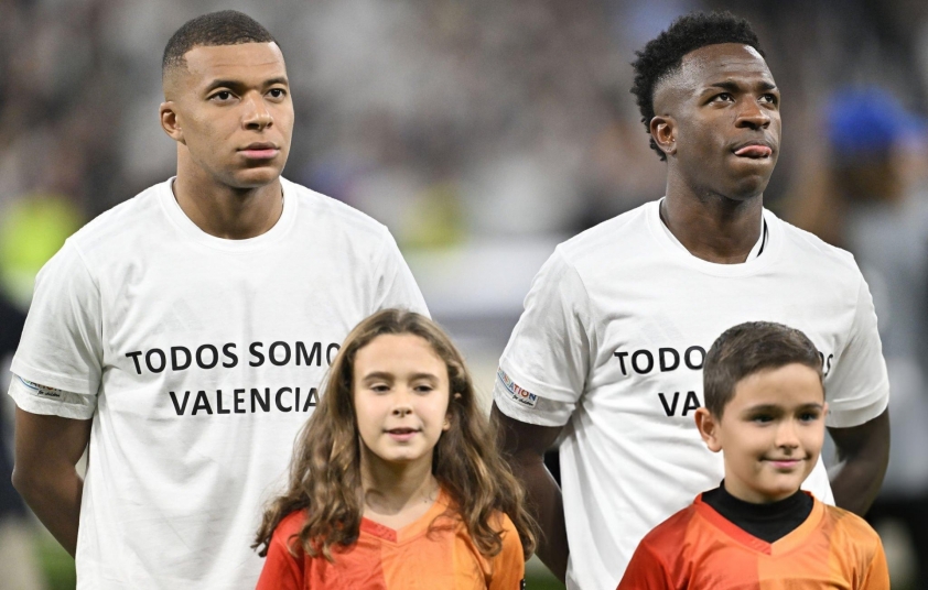 Kylian Mbappe Đánh Giá Cao Sự Khiêm Tốn Của Vinicius Junior