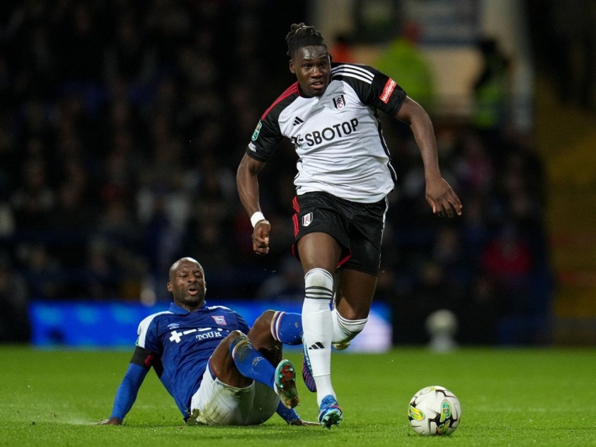 Fulham Đối Đầu Ipswich Town Phân Tích Chiến Thuật và Dự Đoán Tỷ Số