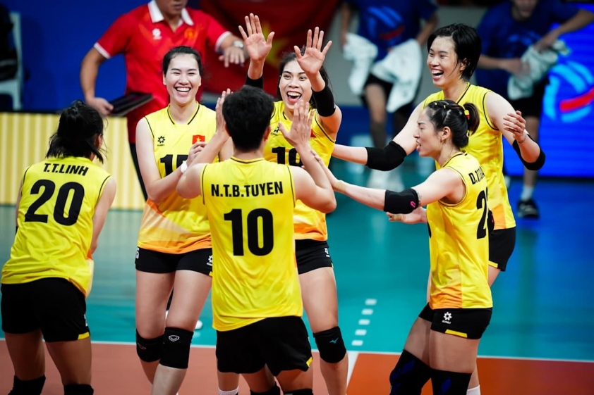 Bóng chuyền nữ Việt Nam 2024: Năm thăng hoa của những cô gái vàng