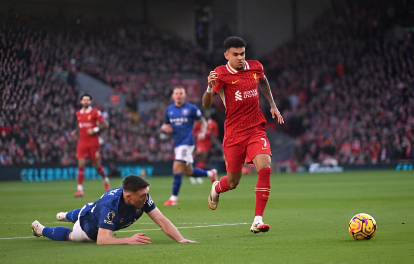 Liverpool Đại Thắng Ipswich Town 4-1 Tại Anfield