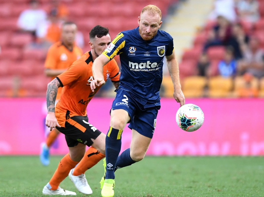 Brisbane Roar và Central Coast Mariners đối đầu trong màn tranh giành điểm số quý giá