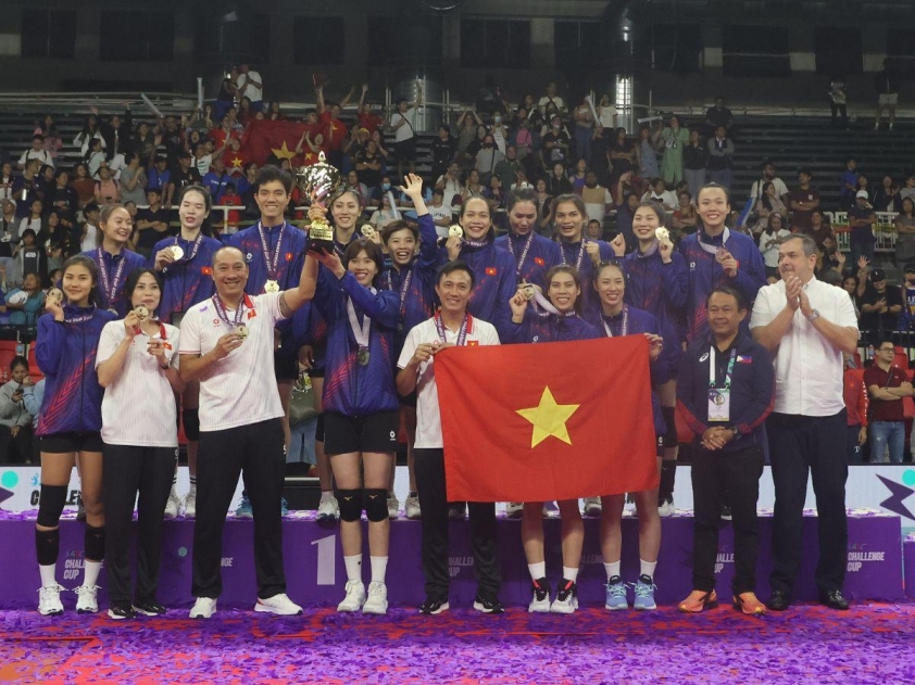 Bóng chuyền nữ Việt Nam 2024: Năm thăng hoa của những cô gái vàng