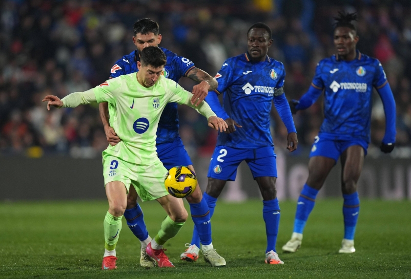 Barcelona hòa Getafe: Flick chỉ trích sự thiếu hiệu quả và nhìn về tương lai