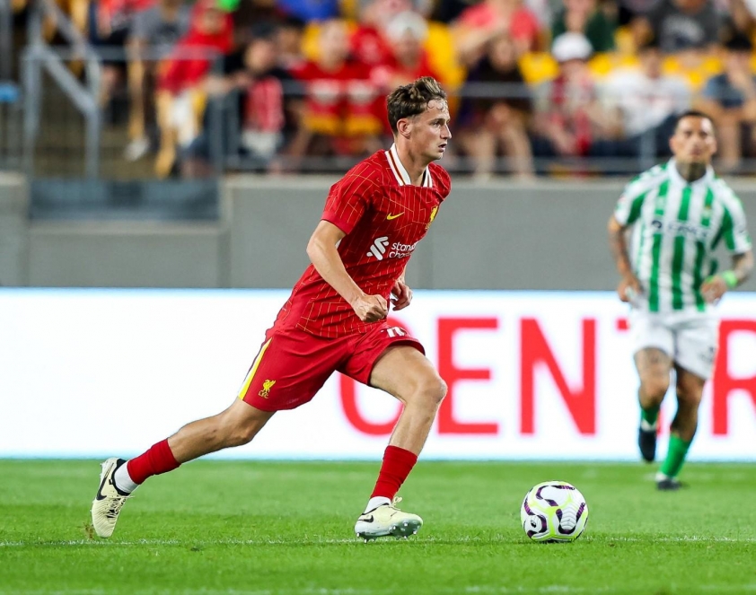 Chấn thương của Tyler Morton: Thử thách mới cho HLV Arne Slot và Liverpool