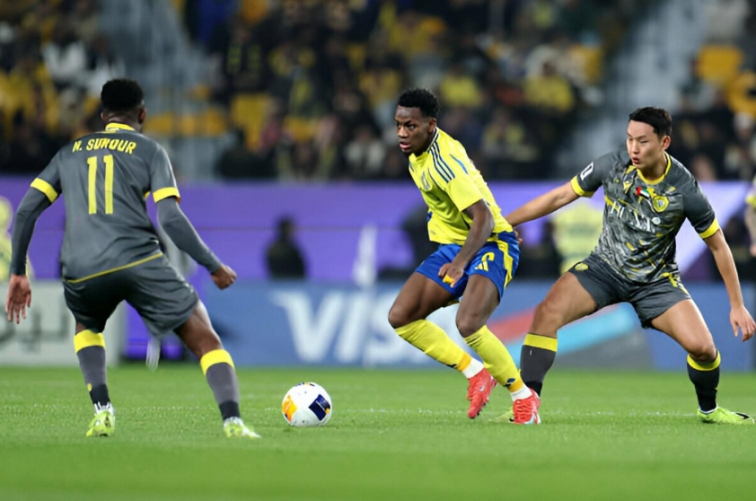 Al Nassr đại thắng Al Feiha 3-0 nhờ cú đúp của Jhon Duran và pha lập công của Ronaldo