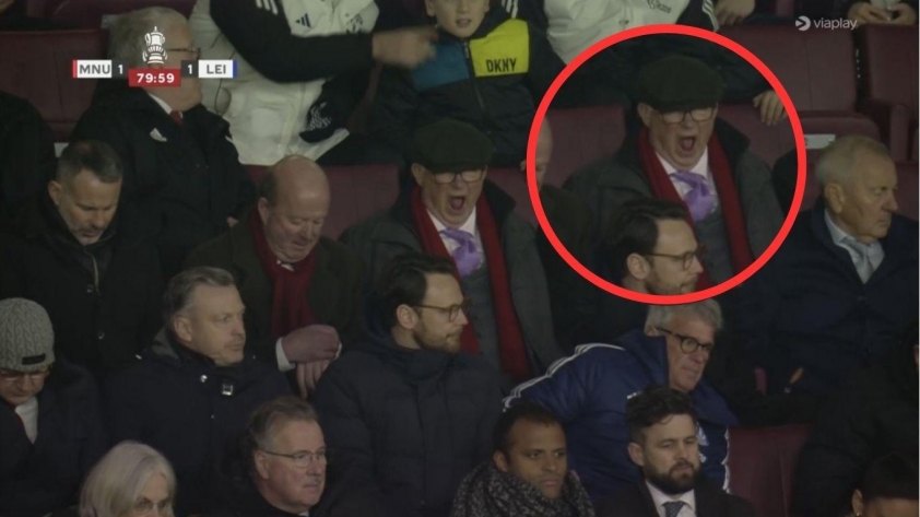 Sir Alex Ferguson: Từ ngáp dài đến nụ cười rạng rỡ tại Old Trafford