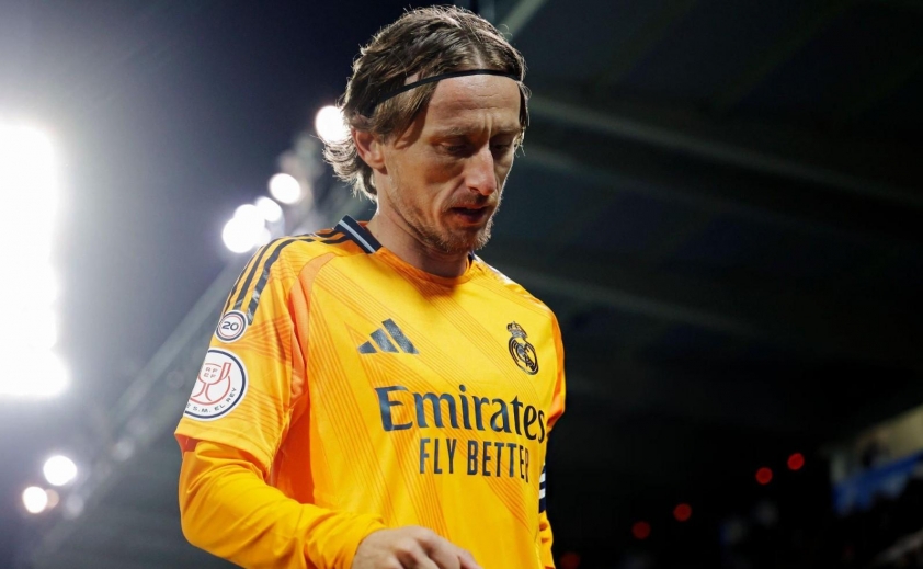 HLV Ancelotti và bài toán Modric: Kinh nghiệm hay tuổi trẻ?