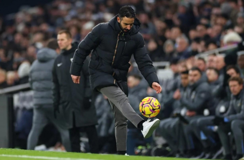 Manchester United khủng hoảng: Amorim vẫn tự tin giữa áp lực sa thải