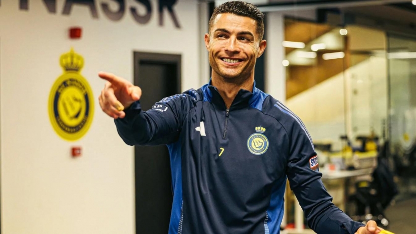 Cristiano Ronaldo dẫn đầu danh sách vận động viên có thu nhập cao nhất thế giới năm 2025