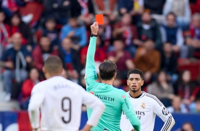 Thẻ đỏ gây tranh cãi của Bellingham: Lời tiên tri 7 năm trước của Ronaldo trở thành hiện thực