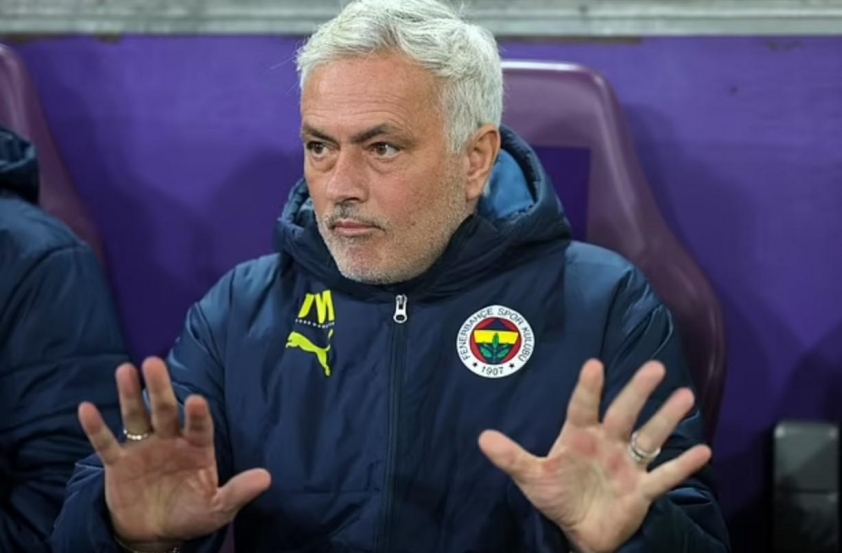Fenerbahce bất khả chiến bại: 15 trận liên tiếp không thua dưới thời Mourinho
