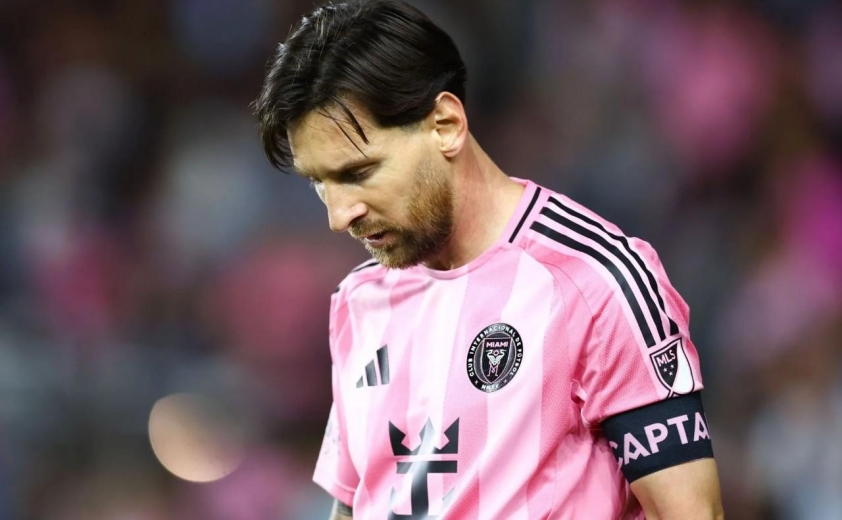Messi và Suarez Bị Phạt Tiền Sau Vụ Va Chạm ở Trận Đấu với New York City