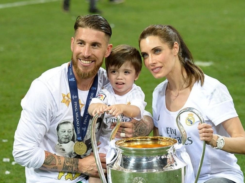 Sergio Ramos gia nhập Monterrey, Pilar Rubio ở lại Tây Ban Nha