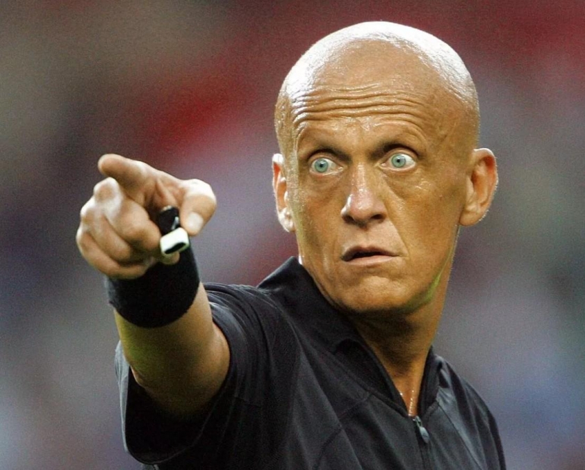 Huyền thoại Pierluigi Collina đề xuất cải tổ luật đá phạt đền và công nghệ VAR