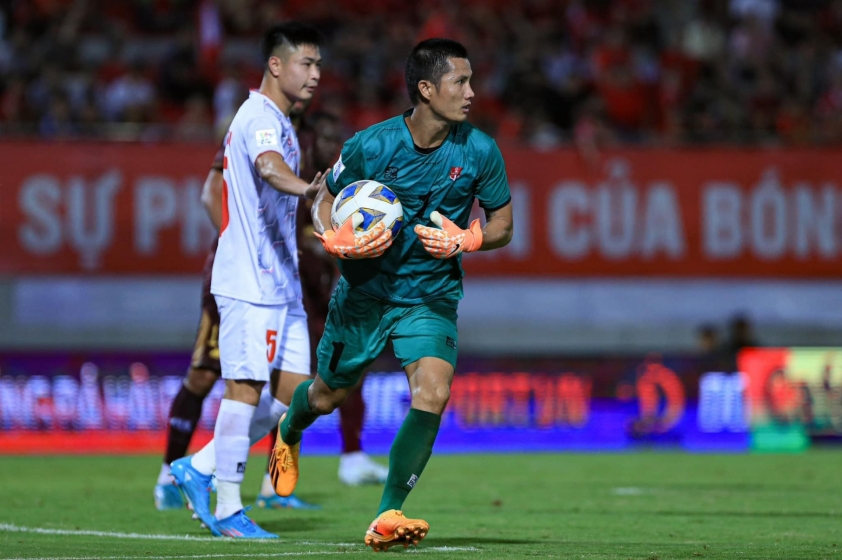 Thủ môn Đình Triệu - Chìa khóa thành công của Hải Phòng FC