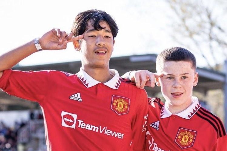 Jariyah Shah: Tài năng trẻ gốc Việt tỏa sáng trong màu áo U18 Manchester United