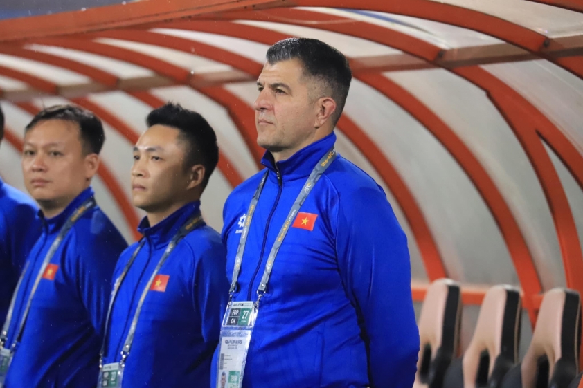 HLV Roland trở lại dẫn dắt U17 Việt Nam, cùng chuyên gia Nhật Bản hướng đến World Cup