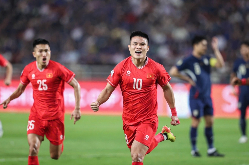 Cuộc đua Quả bóng Vàng Việt Nam 2024: Tiến Linh dẫn đầu, Hoàng Đức bám sát