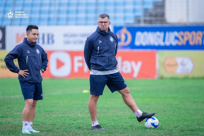 HLV Cristiano Roland chia tay Đà Nẵng, tương lai dẫn dắt U17 Việt Nam bất định