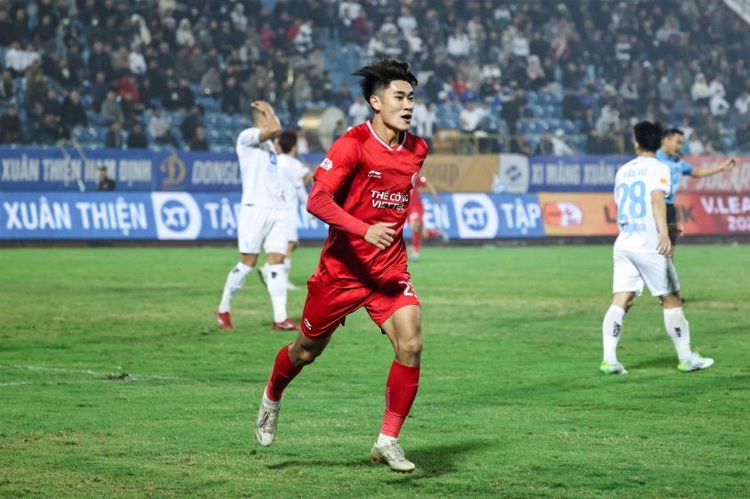 Nhâm Mạnh Dũng: Từ V-League đến Đội tuyển Quốc gia?