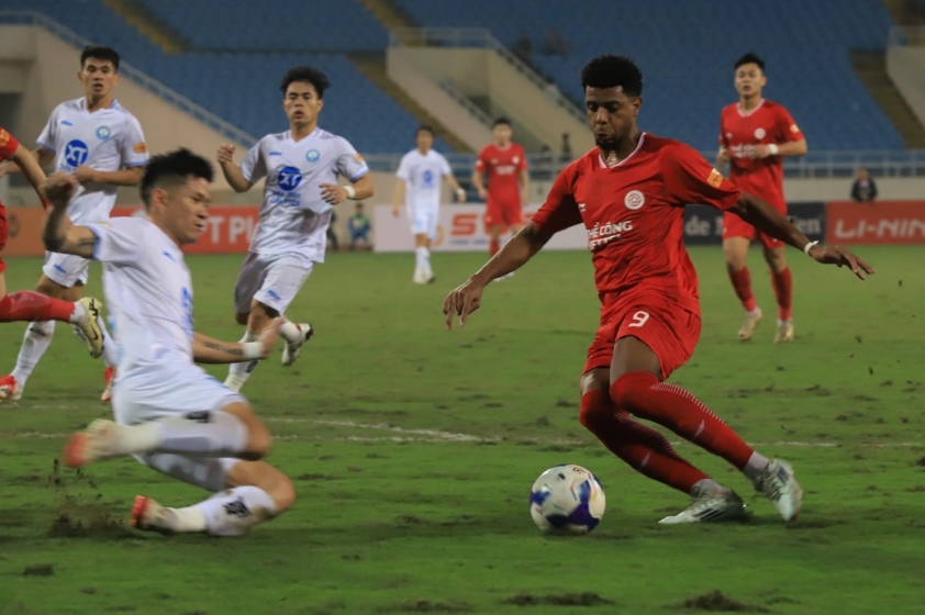 Thép Xanh Nam Định xuất sắc đánh bại Viettel 2-0 trên sân Mỹ Đình
