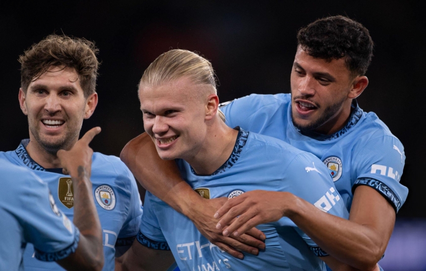 Pep Guardiola lo lắng về chấn thương Haaland và Stones trước trận đại chiến Liverpool