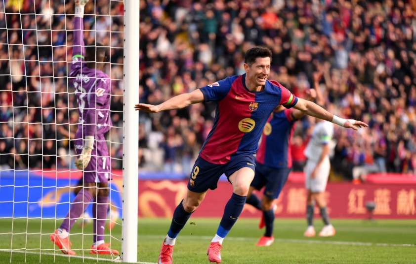 Barcelona Vượt Ải Alaves Nhờ Pha Ghi Bàn Quyết Định Của Lewandowski
