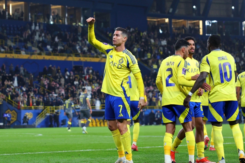 Ronaldo lập cú đúp, Al Nassr thắng đậm và tiến vào tứ kết AFC Champions League