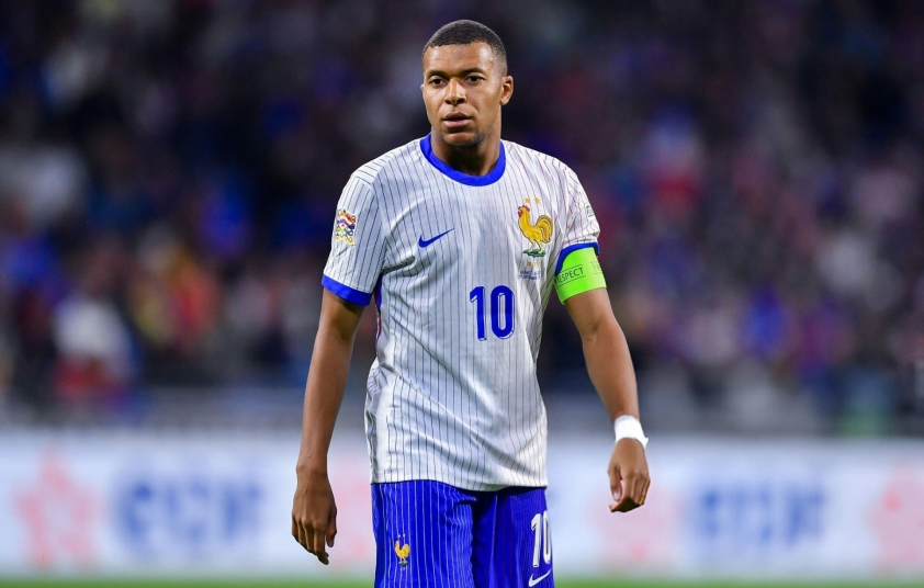 Mbappe Sẵn Sàng Trở Lại Đội Tuyển Pháp: HLV Deschamps Xác Nhận