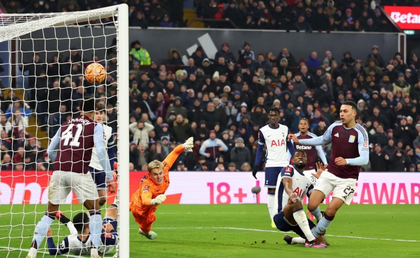 Aston Villa đánh bại Tottenham, khép lại hành trình FA Cup của Gà Trống
