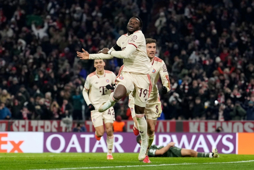 HLV Kompany và khoảnh khắc hài hước trong trận đấu Bayern Munich - Celtic